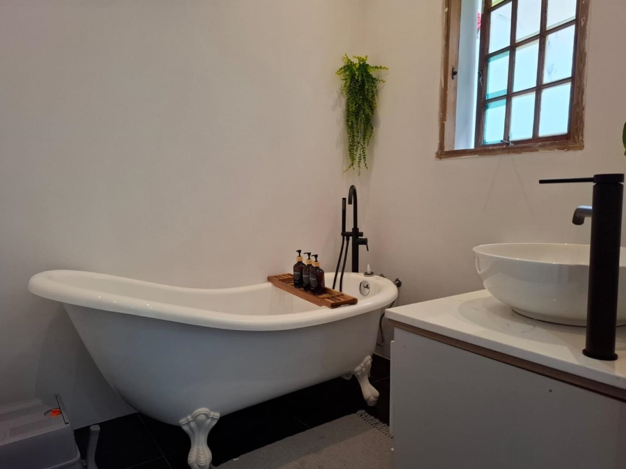 3 Bedroom Property for Sale in Sea Point Western Cape
